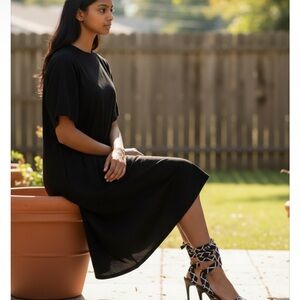 UNISA SHOE BLACK & WHITE LACE UP SANDALS WITH 4” HEELS. NWOT LEATHER INSOLE